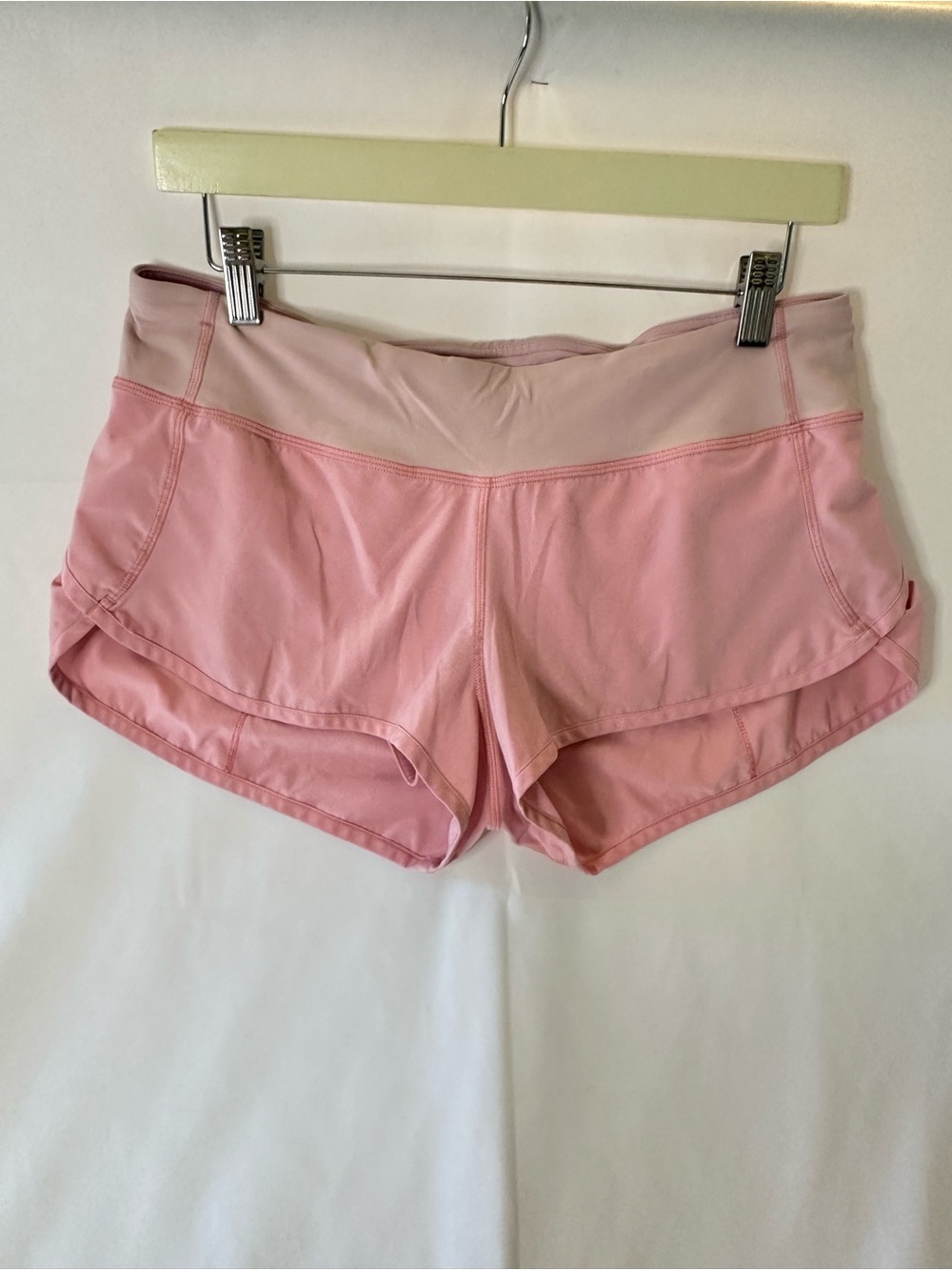Lululemon Speed Up Low Rise Lined Short 2.5 Pink Womens Size 8